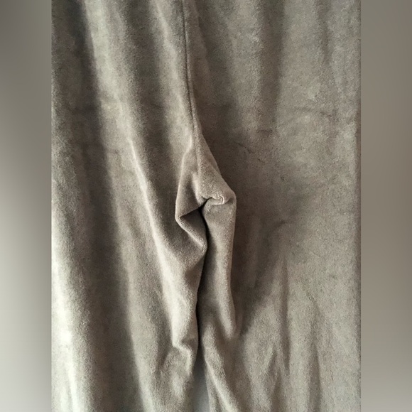 Beyond Yoga Tropez Pull On Pant in Khaki Brown Size Medium Towel Terry Lounge - Picture 10 of 16
